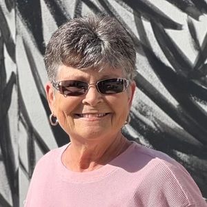 Meet your Posher, Paula